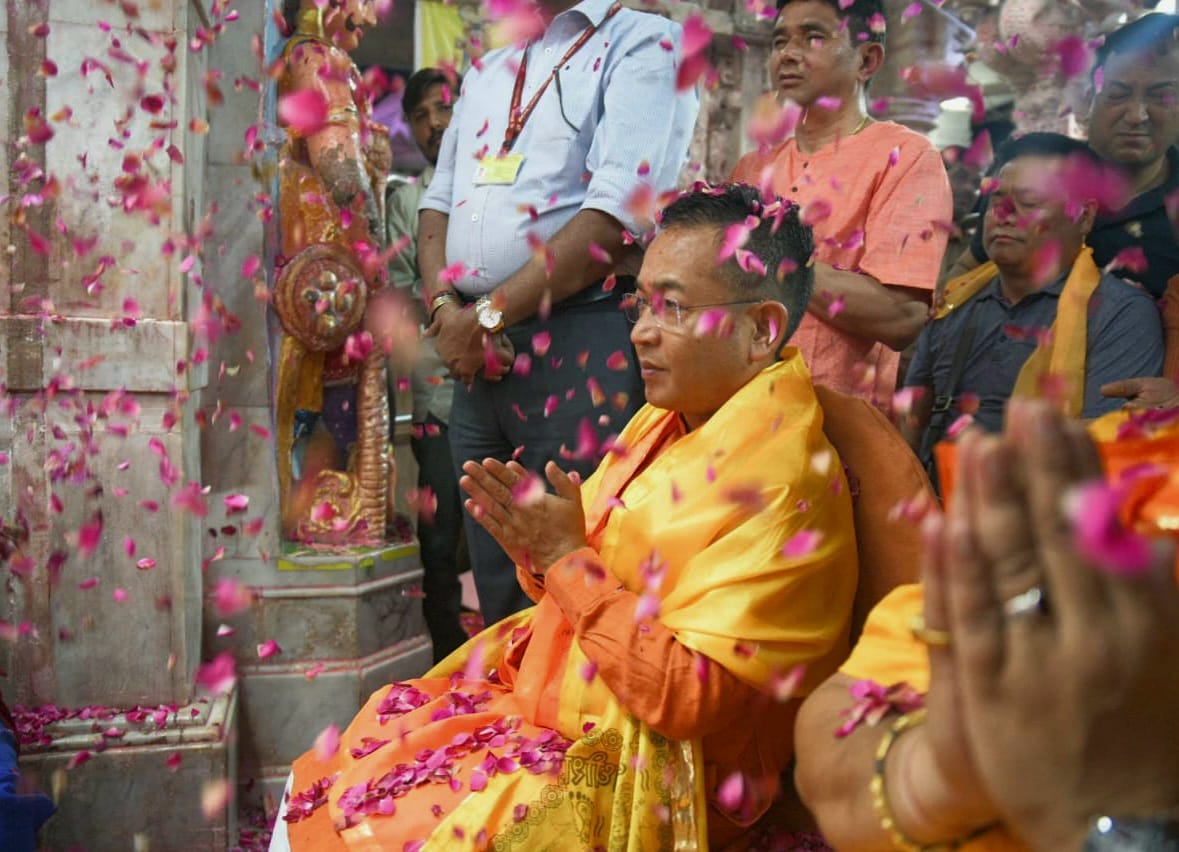 CM offered prayer at Dwarkadish Temple in Gujarat