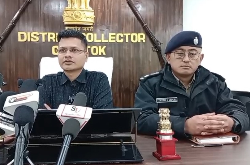 Tsomgo Snow-Slide Update : Bodies of 5 tourists handed to families ; DC Gangtok briefs to media