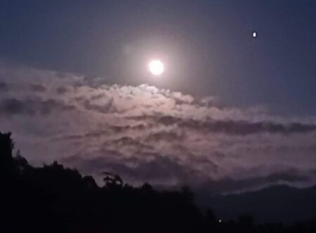 Celestial Spectacle : Brightest star shines next to our Moon, what's that ?