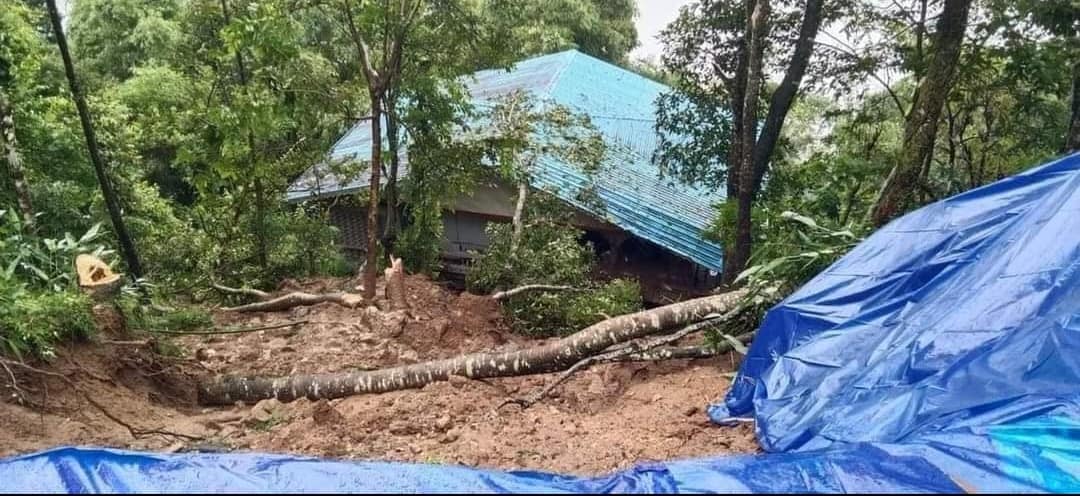 NH10 Shut Down Due to Multiple Landslides Between Sikkim and Siliguri