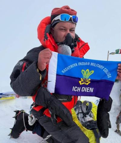 Indo-Nepal Army Teams Conquer Mt. Kanchenjunga’s Treacherous Southwest Face in Joint Expedition