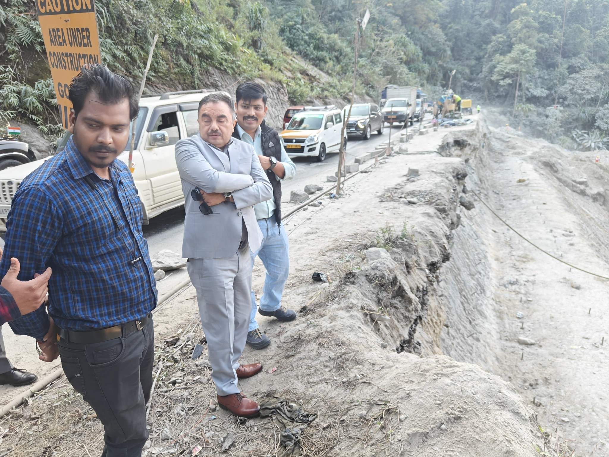 NH10 Woes : Sikkim’s Only Road Link Faces Renewed Scrutiny as Minister Reviews Repair Work