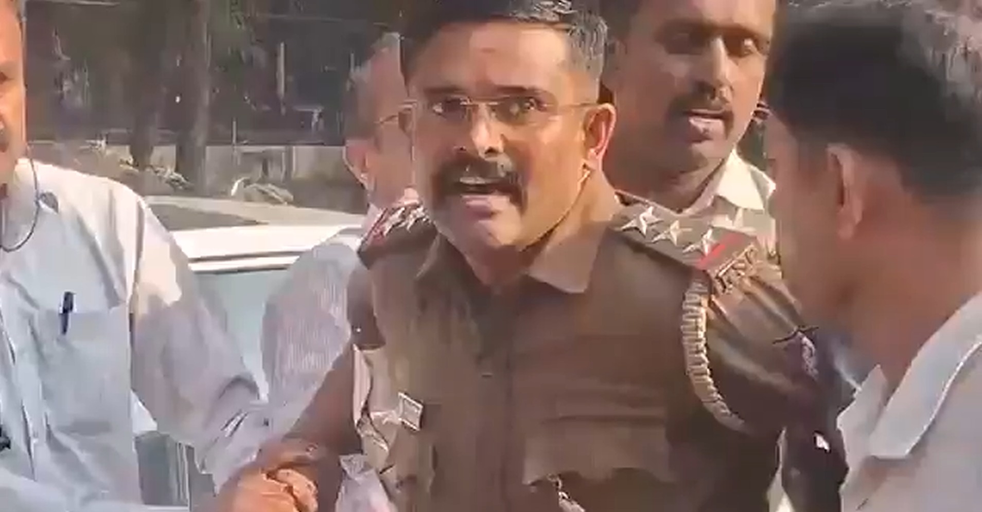 Bengaluru Inspector Nabbed by Lokayukta While Accepting ₹4 Lakh Bribe