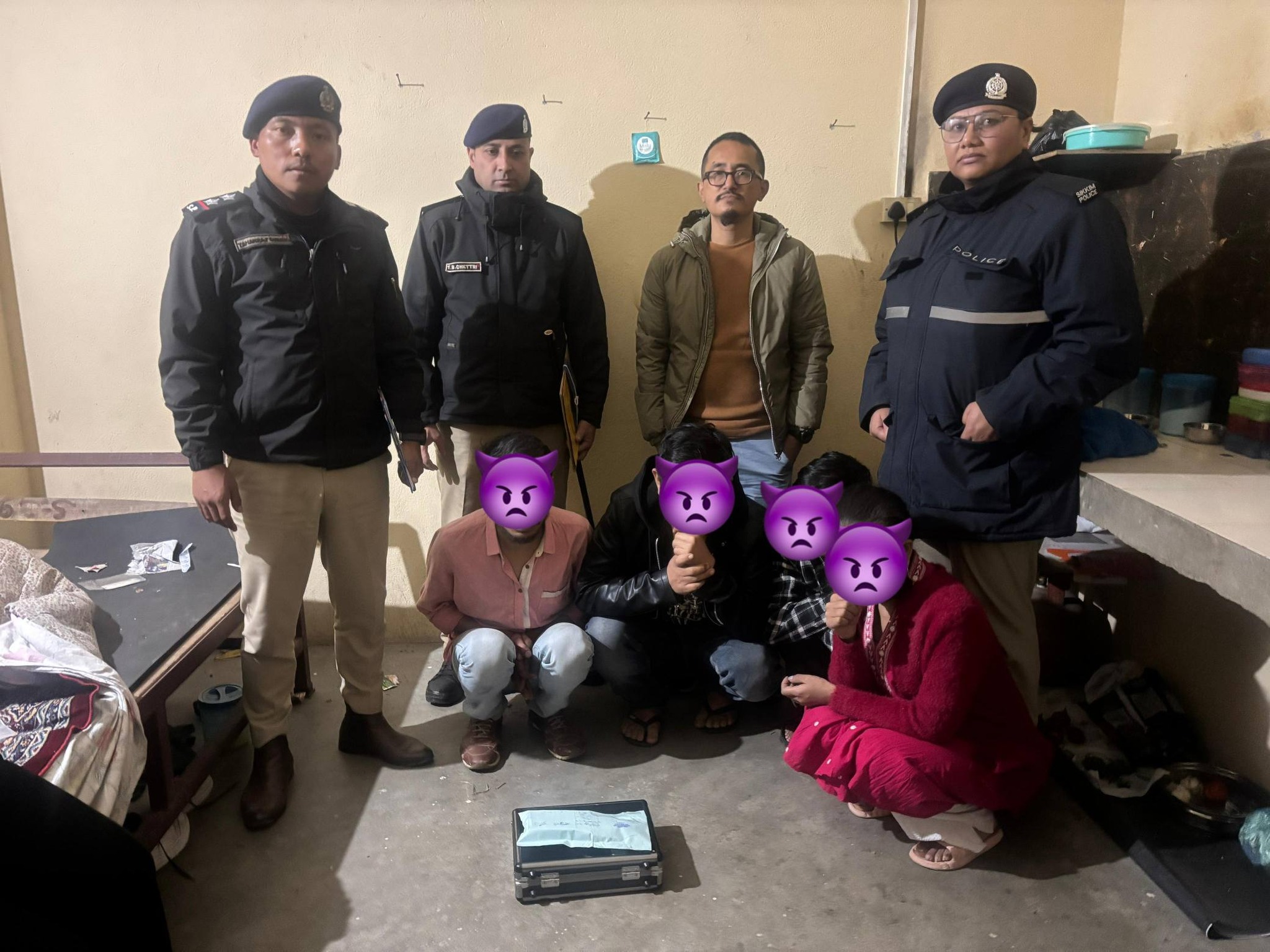 Gangtok Crackdown: 100 Grams of Suspected Brown Sugar Seized in Lingding, Four Detained