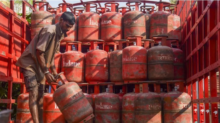 India invokes Essential Commodities Act to regulate gas supply amid West Asia conflict