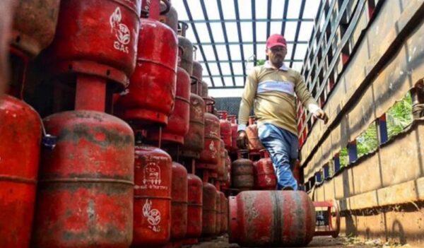 Sikkim Government Sets Up 24x7 Control Rooms to Regulate LPG Distribution Amid Geopolitical Tensions Sikkim Government Sets Up 24x7 Control Rooms to Regulate LPG Distribution Amid Geopolitical Tensions