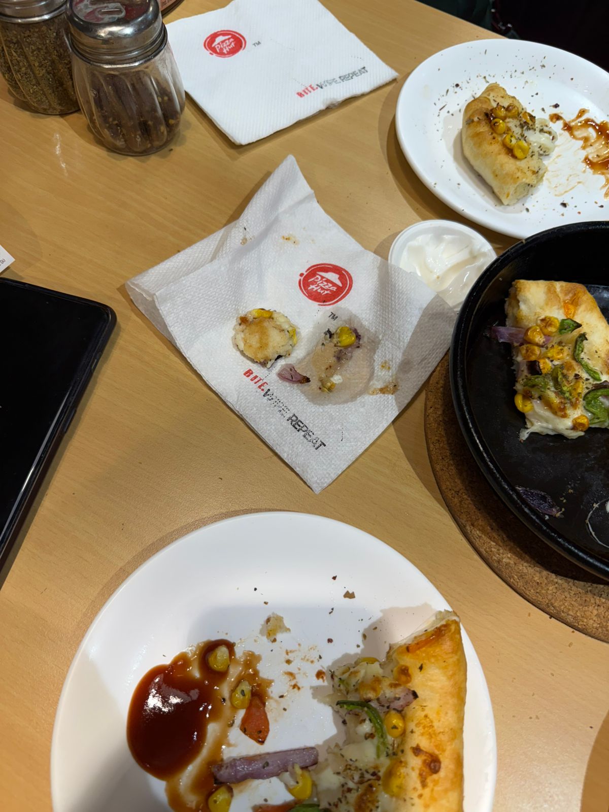 Alleged Insect Found in Pizza at Siliguri Pizza Hut Sparks Hygiene Concerns